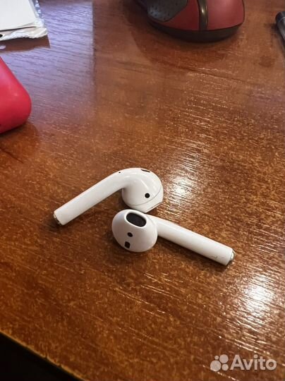 Беспроводные наушники apple airpods
