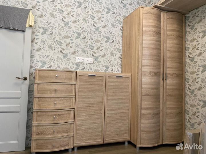 Мебель в прихожую бу