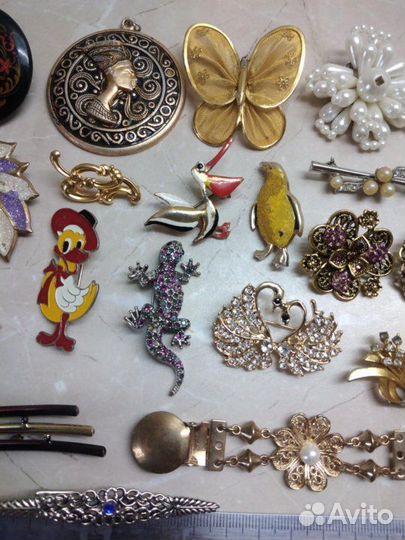 Разные броши, кулоны, заколка. Винтаж