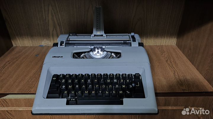 Пишущая машинка