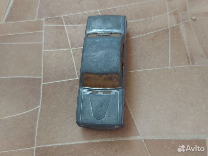 Модель автомобиля Волга газ 2410 СССР