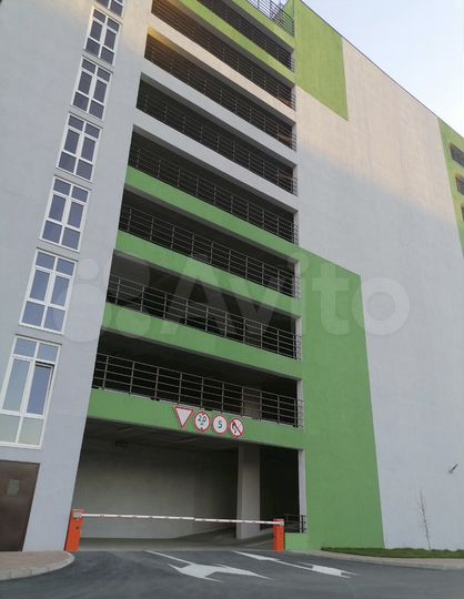 Машиноместо, 14 м²