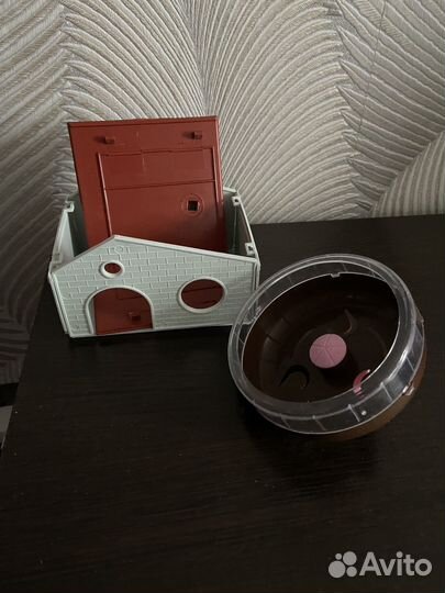 Домик, беговое колесо для хомяка