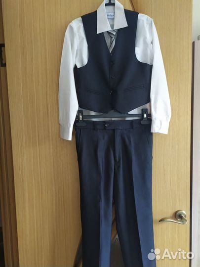 Школьный костюм тройка 