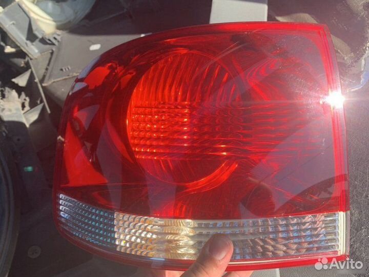 Фонарь в крыло задний левый Volkswagen Touareg