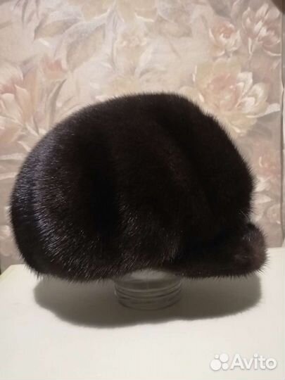 Меховая женская кепка-берет