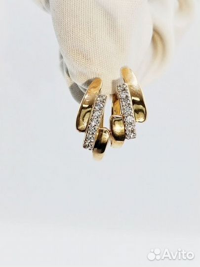 Золотые серьги с камнем