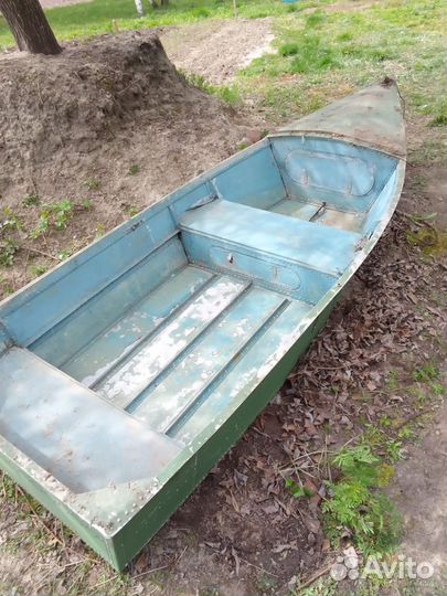 Лодка алюминиевая