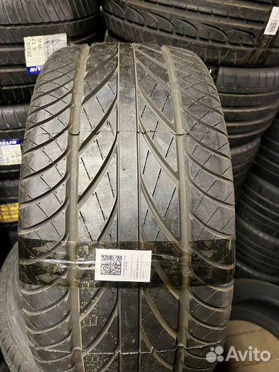 Westlake SV308 245/30 R20 90W