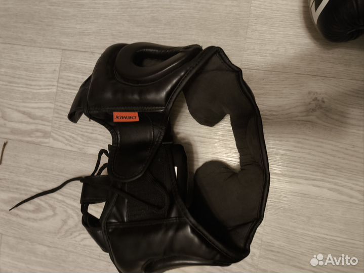 Боксерские перчатки 10 oz