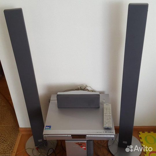 Домашний кинотеатр Sony DAV-SB300