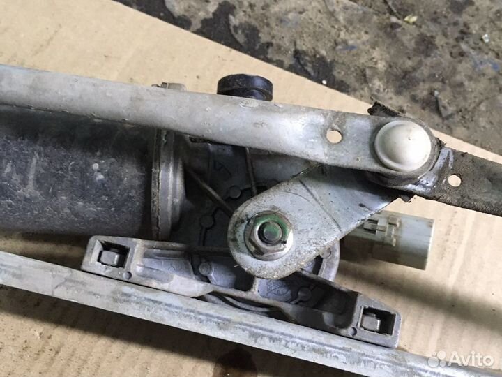 Стеклоочиститель Geely Emgrand ec7