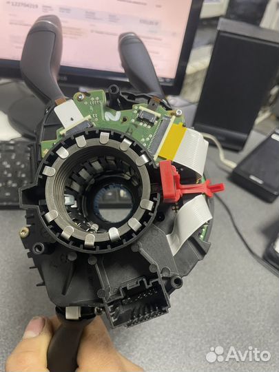 Подрулевой переключатель