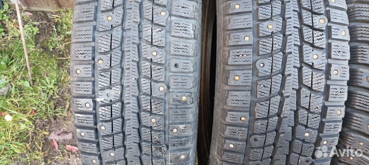 Dunlop SP Winter Ice 01 205/60 R16