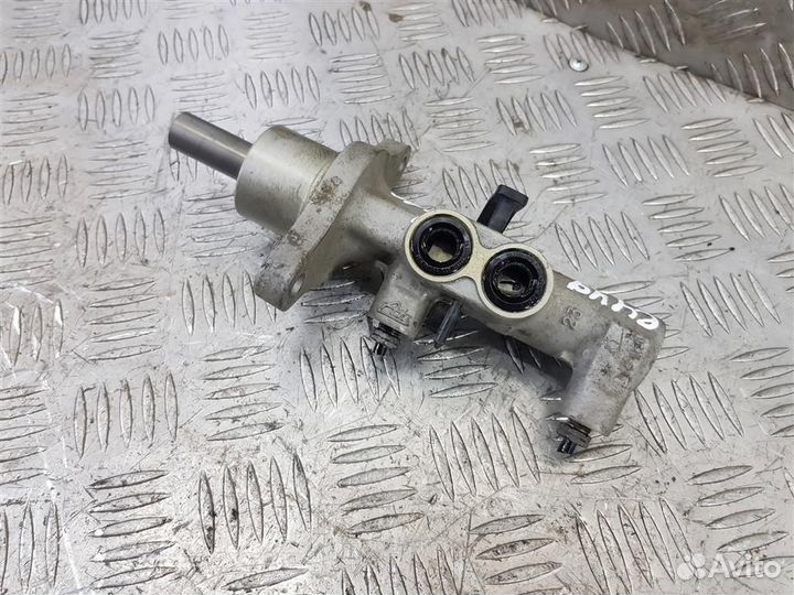 Цилиндр тормозов главный Фиат Scudo