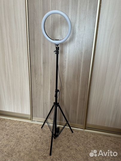 Кольцевая светодиодная лампа 26см