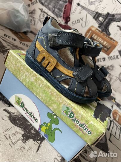 Сандали новые