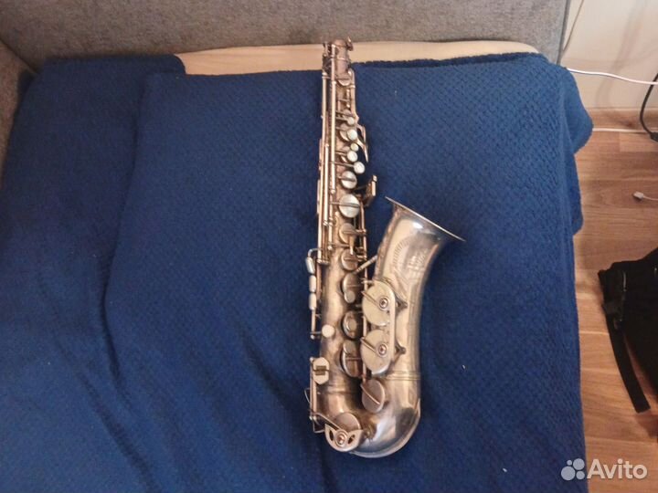 Сломанный саксофон amati kraclice и чехол