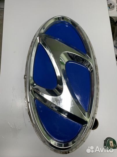 Эмблема hyundai, рекламная вывеска hyndai
