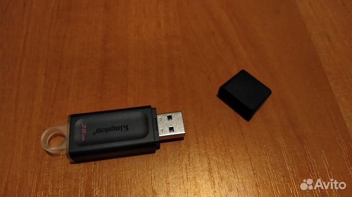 USB Flash Kingston 32 Гб