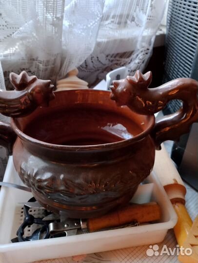 Радиоприемники,мебель, ваза,кресло