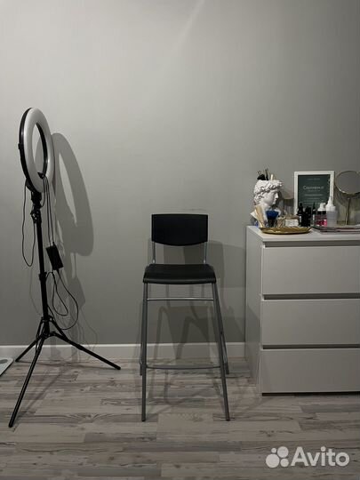 Барный стул IKEA для бровиста/визажиста