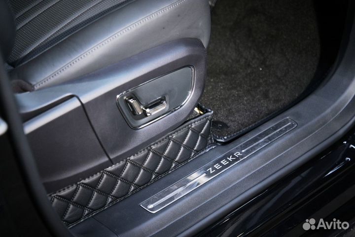 3Д автоковрики из экокожи 3D