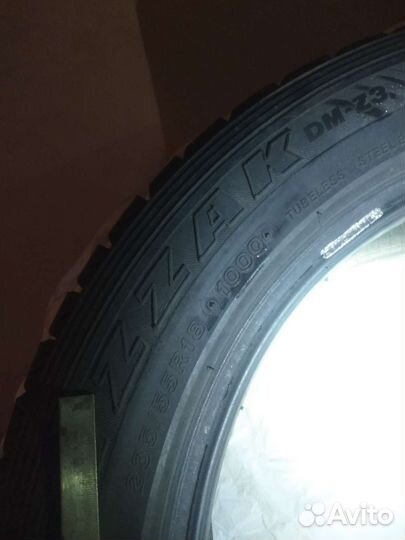 Bridgestone Blizzak DM-Z3 235/55 R18 100Q