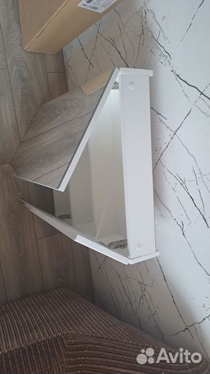 Шкафчик с зеркалом в ванную