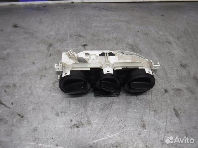 Блок управления отопителем Skoda Octavia А4 BCA