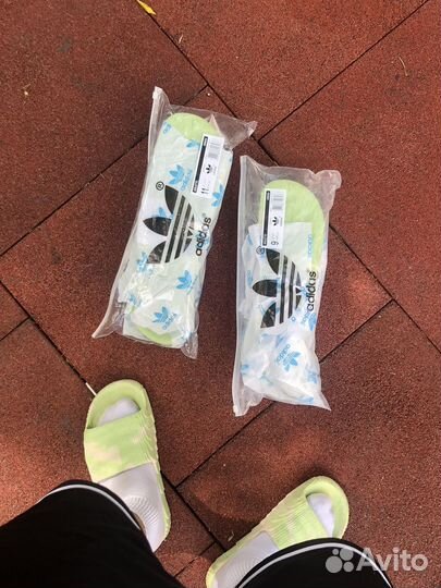 Тапки adidas adilette 22