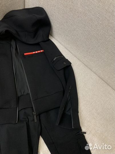 Костюм женский