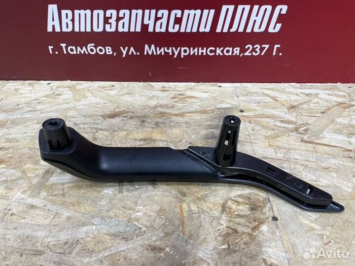 Внутренняя ручка двери передняя правая LADA X-Ray