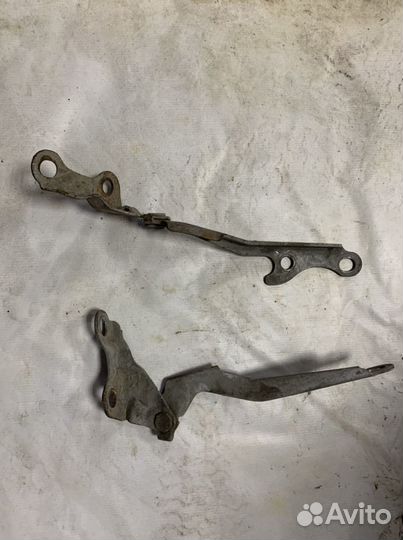 Петли капота Toyota Marino