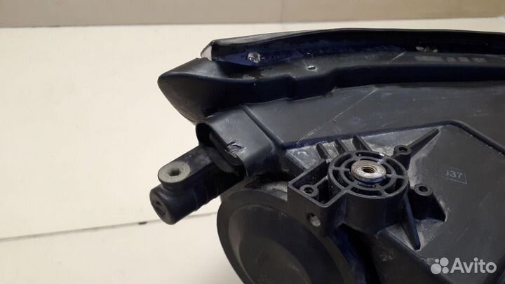 Фара левая Volkswagen Tiguan