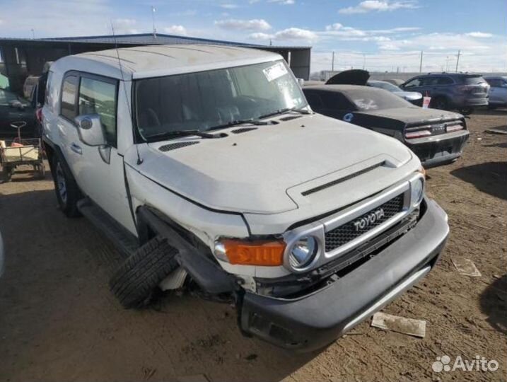 Разбор 2014 toyota FJ cruiser