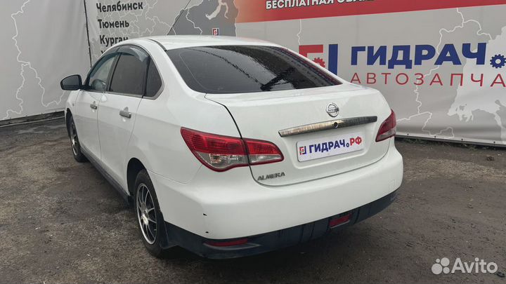 Ограничитель двери передний Nissan Almera (G15) 80