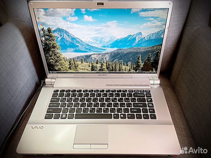 Ноутбук Sony Vaio 16,4