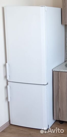 Холодильник Liebherr 160х55х60