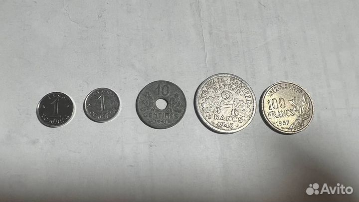 Монеты Франция очень много разных годов выпуска