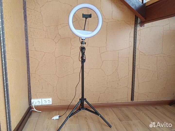 Кольцевая лампа со штативом бу