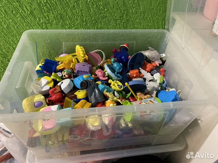 Ящик игрушек из макдональдса