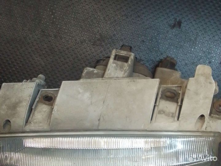 Фара левая Volkswagen Polo 3