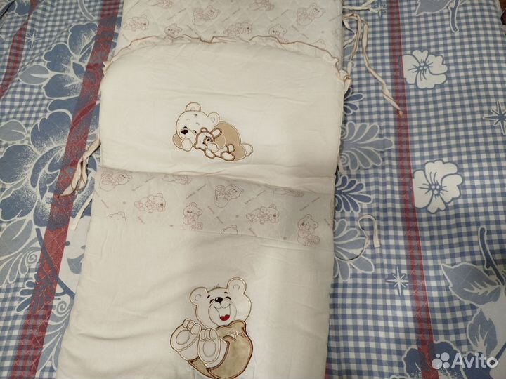 Бортики в кроватку