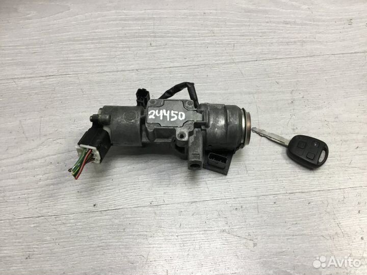 Замок зажигания Toyota Avensis 2 2005