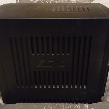 Бесперебойник APS Back-UPS RS 500