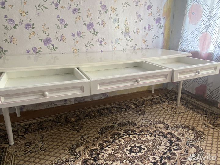 Письменный стол