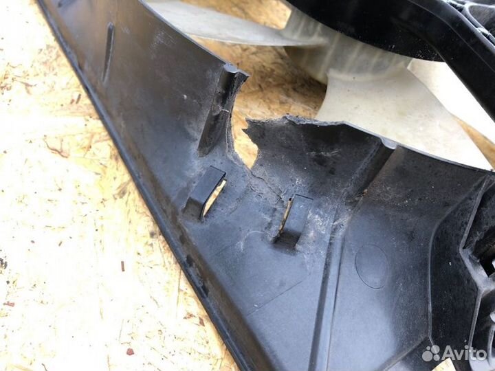 Вентилятор охлаждения радиатора Toyota Rav4 2.0