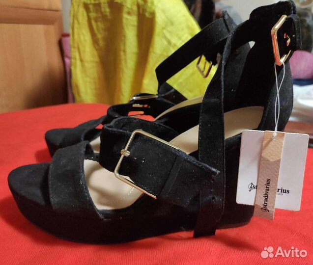 Босоножки stradivarius