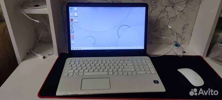 Ноутбук sony vaio i3 SVE1511T1RW